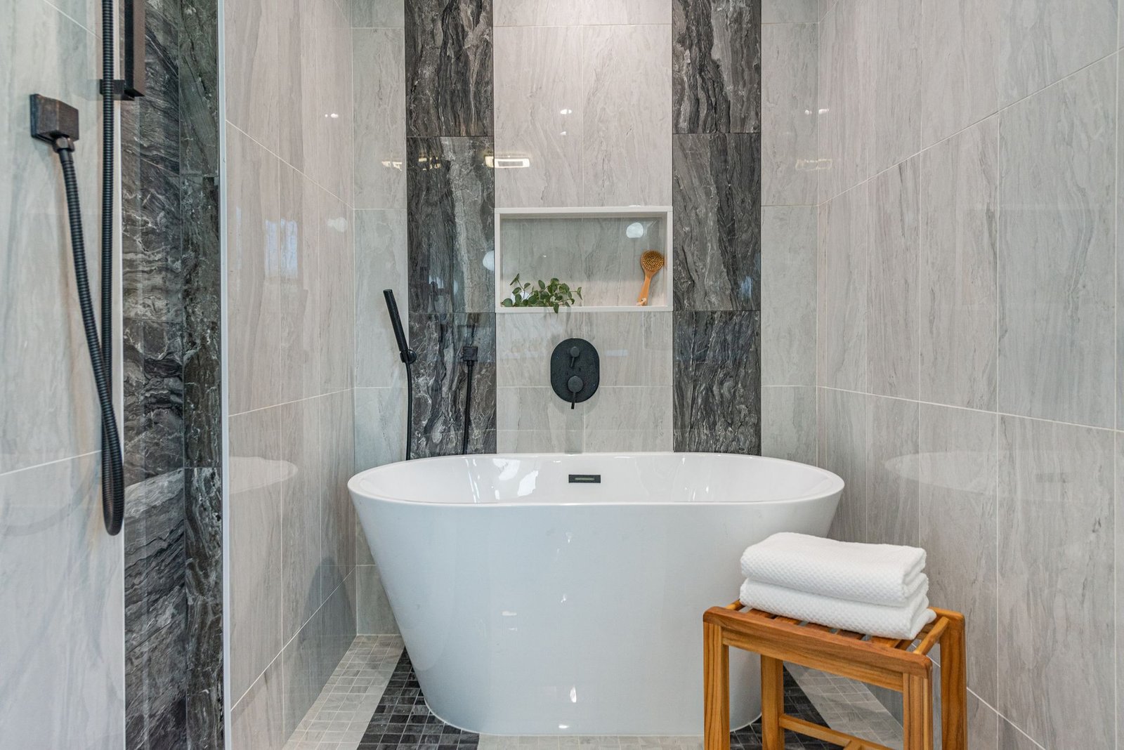 primary-bath