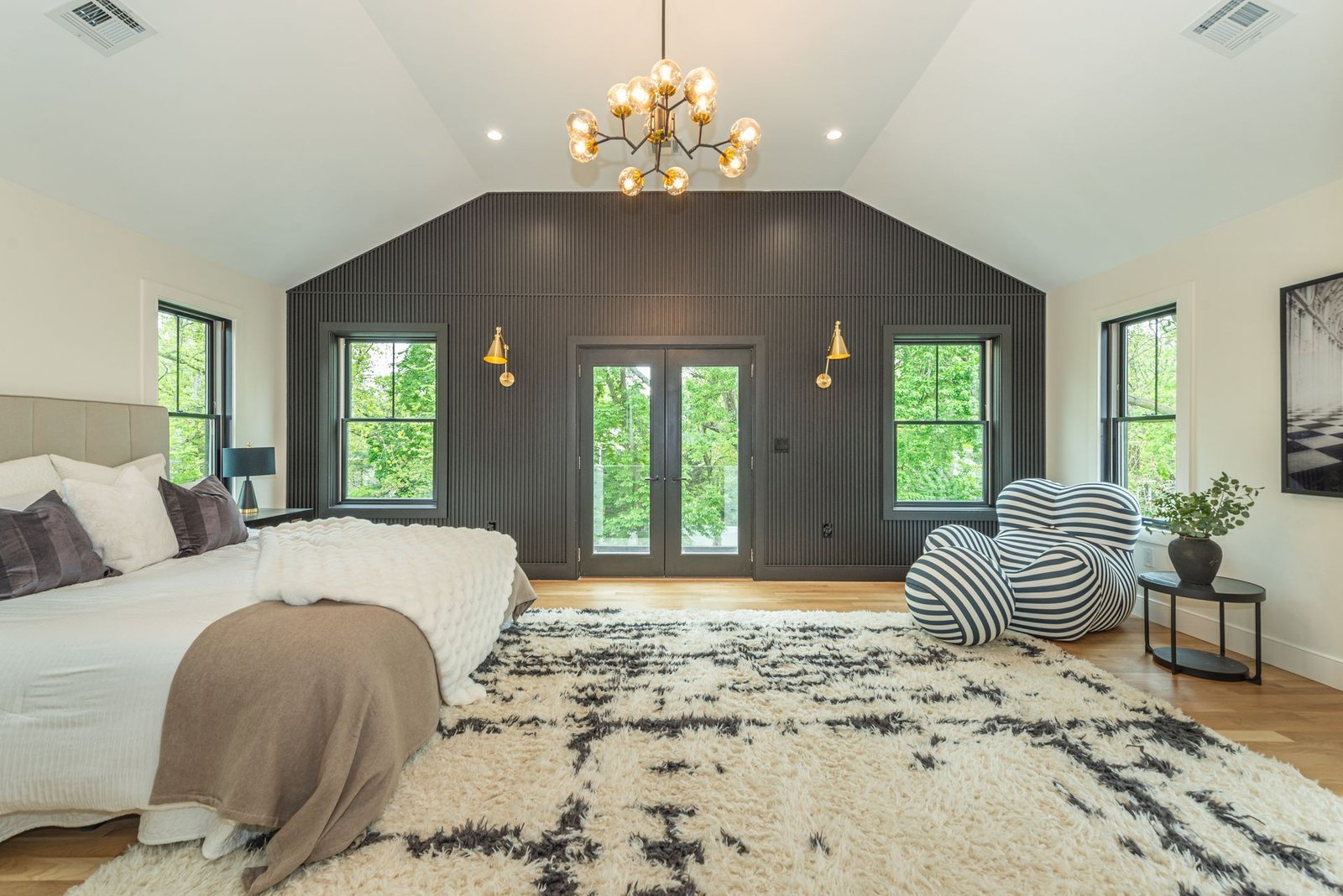 primary-bedroom